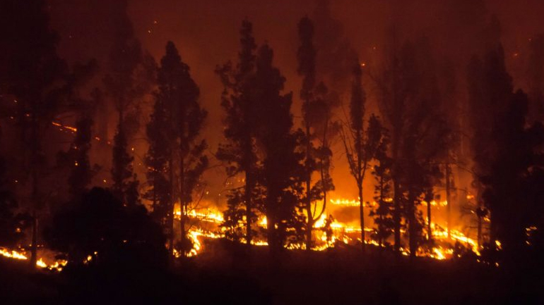 Μαίνονται οι πυρκαγιές στη βορειοδυτική Ισπανία