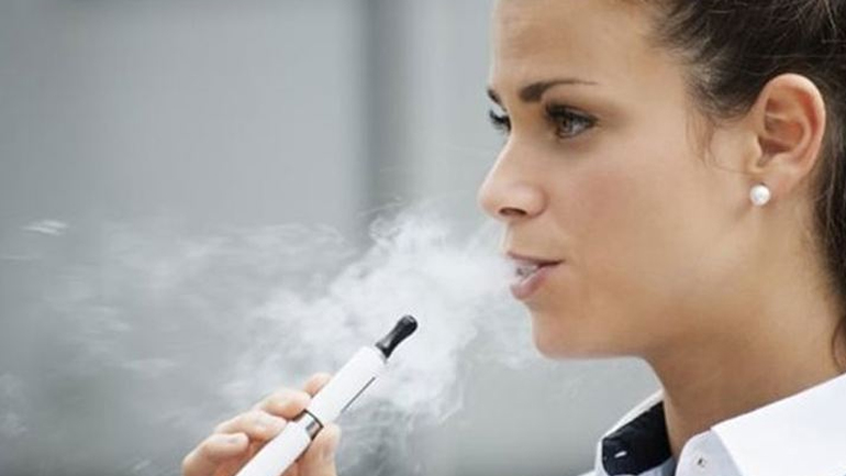 Η διακοπή του καπνίσματος με τη χρήση ηλεκτρονικού τσιγάρου βελτιώνει την καρδιοαγγειακή υγεία