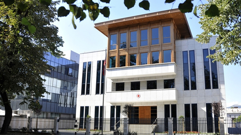 Τουρκική πρεσβεία Βοσνίας: Δεν αγνοείται ο Τούρκος στρατιωτικός ακόλουθος