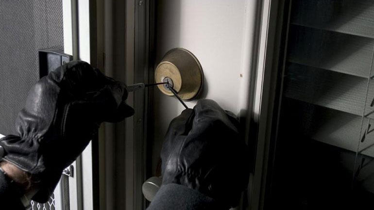 Συνελήφθησαν ανήλικοι διαρρήκτες στη Ρόδο