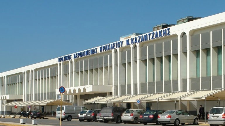 Προσπάθησε να πετάξει από το Ηράκλειο στο Παρίσι με πλαστά έγγραφα