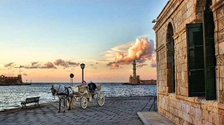 Χανιά: Τροχαίο ατύχημα με την εμπλοκή…τουριστικής άμαξας