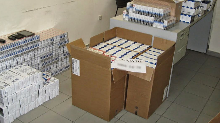 Κιλκίς: Τα λαθραία τσιγάρα έφεραν χειροπέδες