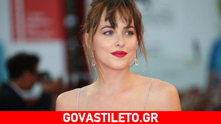 Dakota Johnson: Ποζάρει με τα εσώρουχα και ξεσηκώνει τα πλήθη