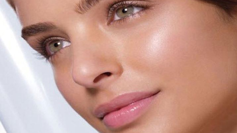 Πείτε τέλος στις ρυτίδες γύρω από τα μάτια με αυτά τα 3 tips!