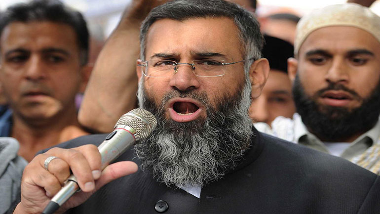 Για υποκίνηση υποστήριξης στον ISIS καταδικάστηκε o ιεροκήρυκας Τσάουνταρι