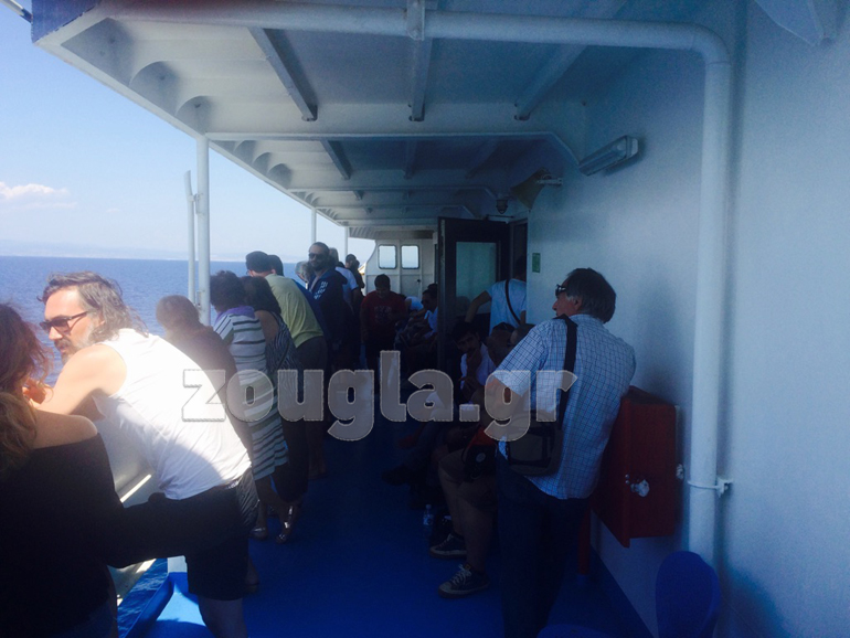 Επιβάτες που διαμαρτυρήθηκαν στον καπετάνιο του πλοίου