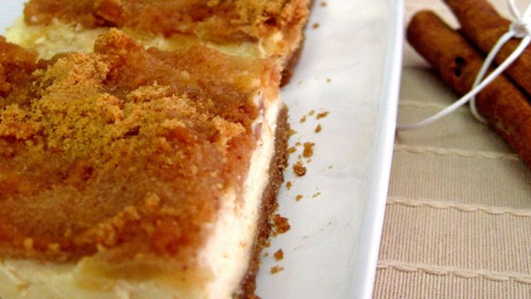 Εύκολο γλυκό 2 σε 1: Μηλόπιτα cheesecake!