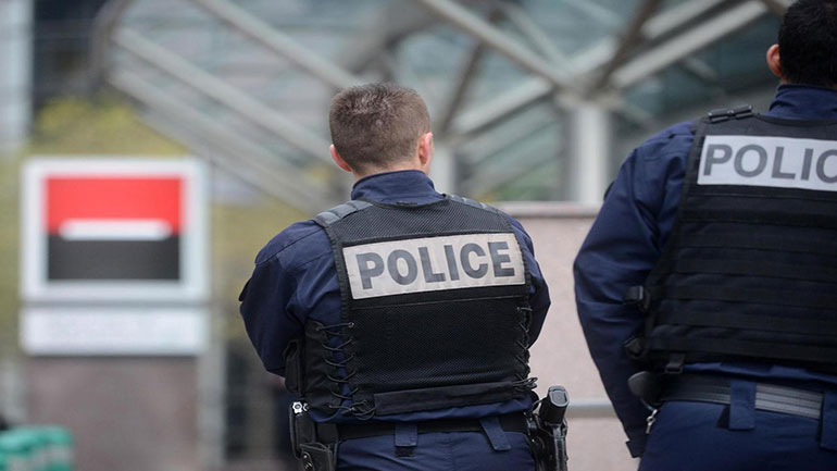 Ο φόβος επιστρέφει στη Γαλλία: Άνδρας μαχαίρωσε Εβραίο φωνάζοντας Allahu Akbar!