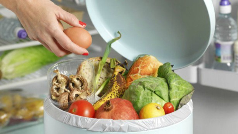 Τα οκτώ τρόφιμα που δεν πρέπει να μπαίνουν ποτέ στο ψυγείο