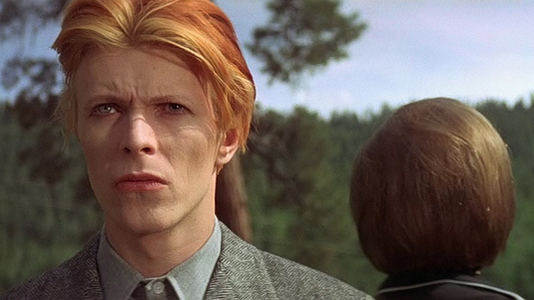 Στην κυκλοφορία το soundtrack της ταινίας «The Man Who Fell to Earth»