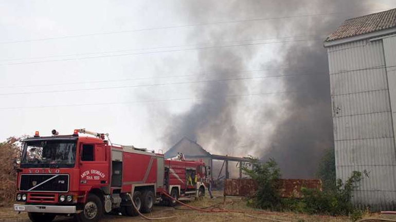Πυρκαγιά στη Μητρόπολη Καρδίτσας