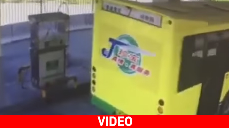 Κίνα: Πλήρωσε τα καύσιμα και πήρε για σουβενίρ την… αντλία!