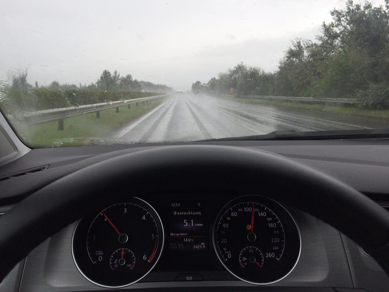 Με τέτοια κατανάλωση είναι να χαμογελάς...