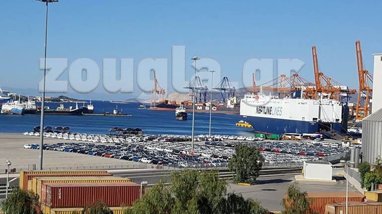 Ξεφόρτωσαν χιλιάδες αυτοκίνητα στο λιμάνι του Πειραιά…