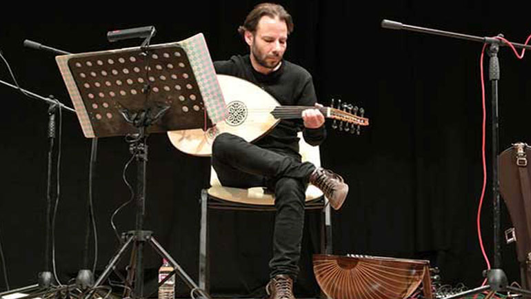 Udopia: Παρουσίαση του δίσκου του Θύμιου Ατζακά στο θέατρο Αλώνι