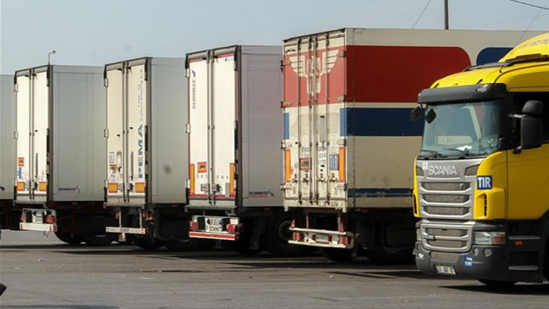 Πρόστιμα στα βαρέα οχήματα που χρησιμοποιούν το παράπλευρο δίκτυο για να γλιτώσουν διόδια