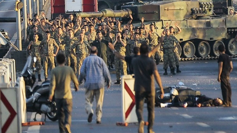 Η Τουρκία αποστράτευσε 586 συνταγματάρχες