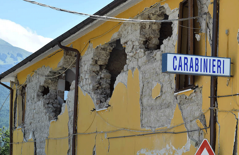 Το 6ο Σύνταγμα Μηχανικού της Ρώμης έχει κινητοποιηθεί, κι εφοδιασμένο με ειδικά μηχανήματα ανεχώρησε για τις πληγείσες ζώνες, ενώ κι άλλες ειδικές μονάδες του στρατού έχουν αναπτυχθεί ήδη και βρίσκονται στη διάθεση των πολιτικών αρχών