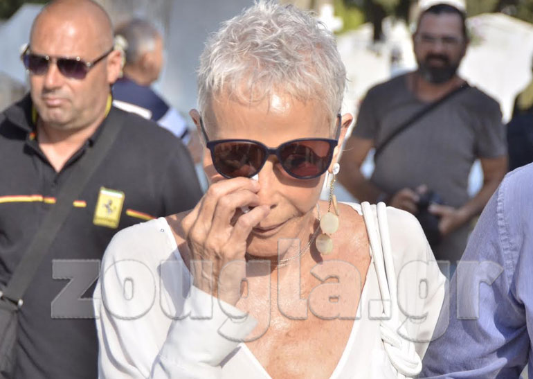 Συγκινημένη η Ζωή Λάσκαρη