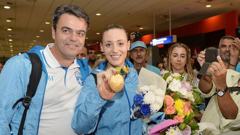 Η Άννα Κορακάκη απαντά για τη μη πρόσκλησή της στο Προεδρικό Μέγαρο Η Άννα Κορακάκη απαντά για τη μη πρόσκλησή της στο Προεδρικό Μέγαρο