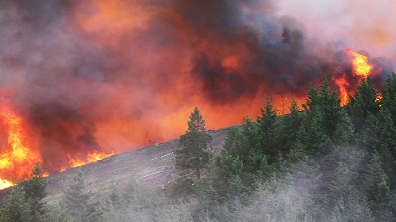 Χίος: Συνεχείς αναζωπυρώσεις