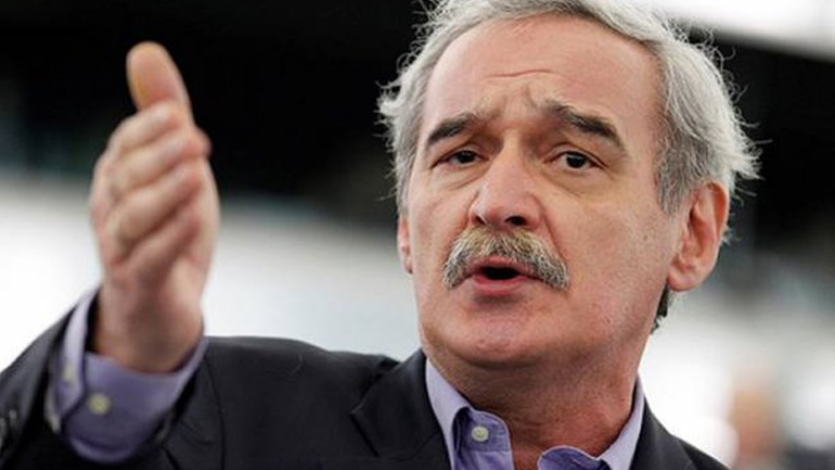 Χουντής: Η κυβέρνηση υποκύπτει συνεχώς στις πιέσεις των Ευρωπαίων