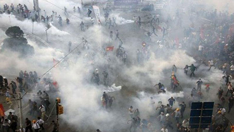 Δακρυγόνα στη διαδήλωση κατά του προέδρου της Ζιμπάμπουε