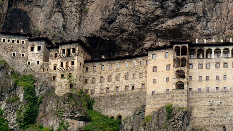 Συγκρούσεις κοντά στο μοναστήρι της Παναγίας Σουμελά