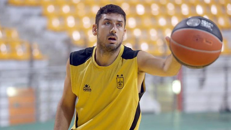 Ξανθόπουλος: «Να είμαστε ομάδα εντός κι εκτός παρκέ»