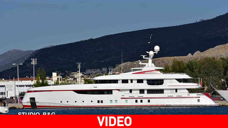 Ένα superyacht στο Ναύπλιο…