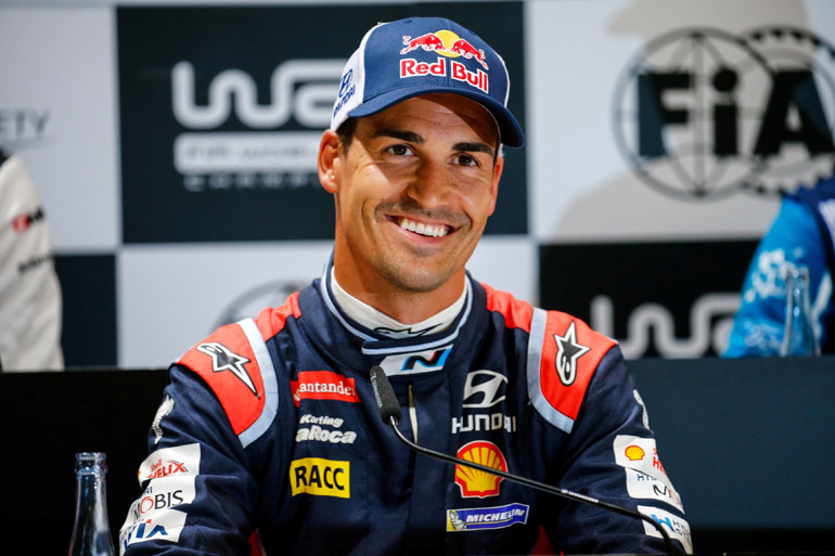 Ο Dani Sordo παραμένει οδηγός της Hyundai...