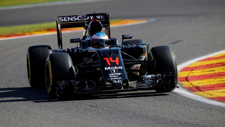 O Alonso ξεκίνησε τελευταίος και τερμάτισε 7ος με McLaren