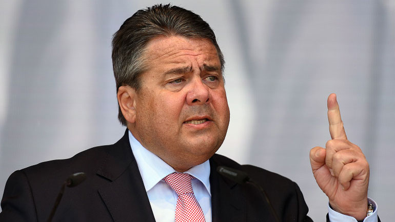 Γερμανία: O αντικαγκελάριος επικρίνει την μεταναστευτική πολιτική της Μέρκελ