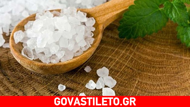 Μοναδικό καλοκαιρινό scrub σώματος με θαλασσινό αλάτι και baby oil