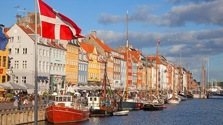 Το «μυστικό» της Δανίας που την κατέστησε ως την πιο ευτυχισμένη χώρα παγκοσμίως Το «μυστικό» της Δανίας που την κατέστησε ως την πιο ευτυχισμένη χώρα παγκοσμίως