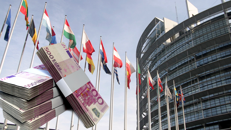 Πρεμιέρα με ανοικτά μέτωπα Πρεμιέρα με ανοικτά μέτωπα