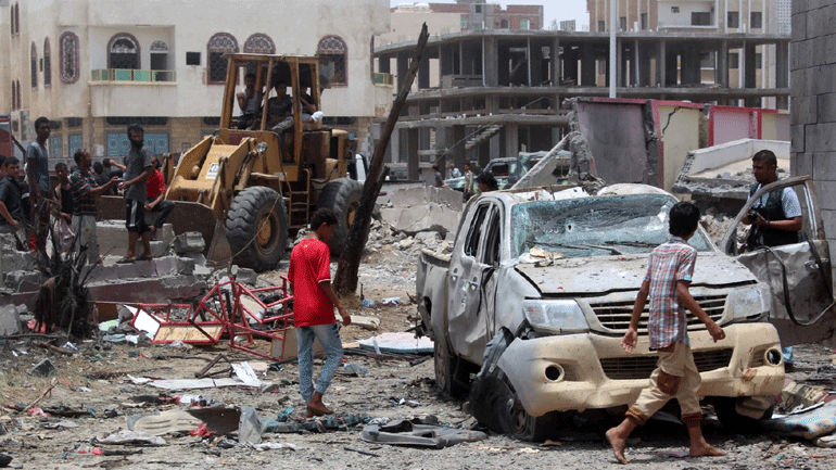 Τουλάχιστον 71 οι νεκροί από τη βομβιστική επίθεση αυτοκτονίας του Isis στην Υεμένη