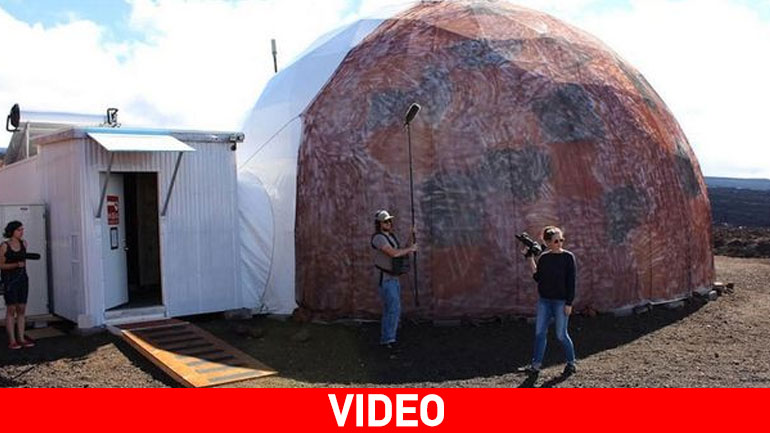 Oι επιστήμονες-πειραματόζωα της NASA βγήκαν από την απομόνωση μετά από ένα χρόνο