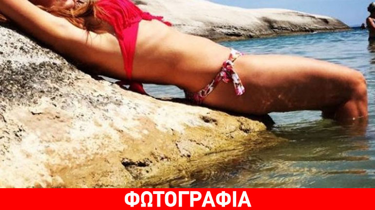 Αναγνωρίζετε την πασίγνωστη τραγουδίστρια;