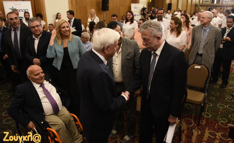 Χειραψία Παυλόπουλου-Κοντονή