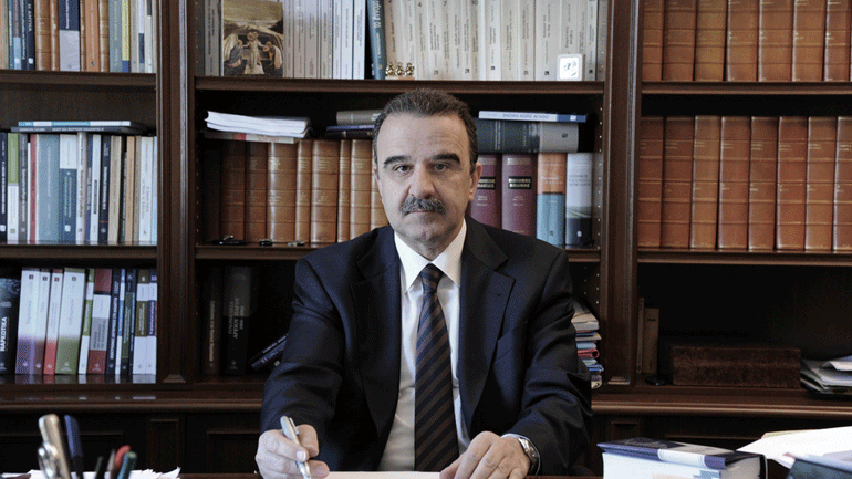 Μαντζουράνης: Ουδεμία σχέση έχω με τον Βαγγέλη Μαρινάκη