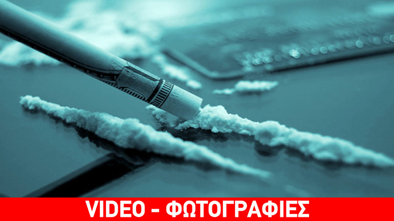 Βίντεο δείχνει δήμαρχο στην Αγγλία να… σνιφάρει κόκα!