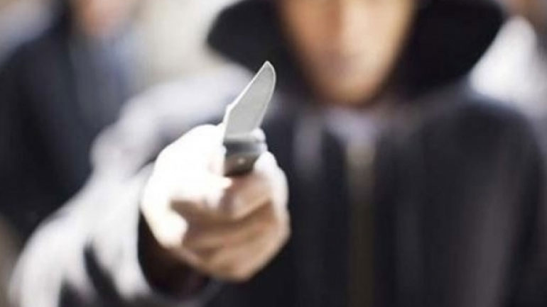 Αίγιο: Δεν προφυλακίστηκε ο φίλος του 15χρονου που μαχαίρωσε αστυνομικό