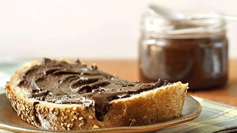 Σπιτική μερέντα και ψωμάκι των 5′