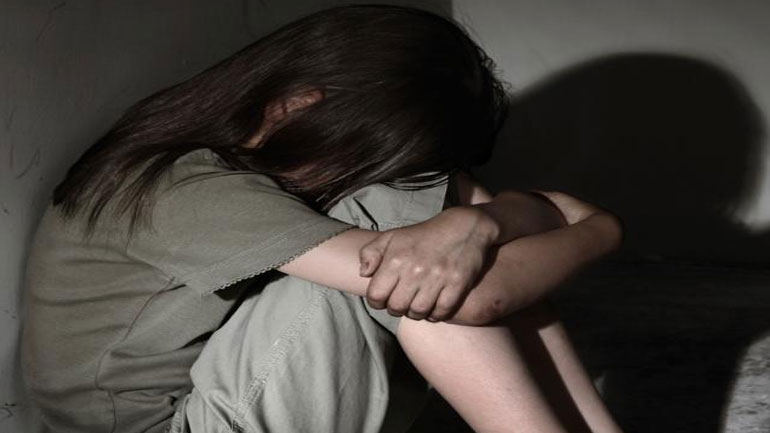 Το σπίτι του μαρτυρίου: Κρατούσαν δια της βίας 14χρονο κορίτσι και το εξέδιδαν σε πελάτες στη Λάρισα