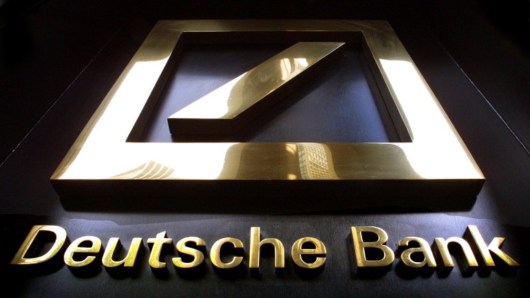 Βαθύτερες περικοπές εξετάζει η Deutsche Bank