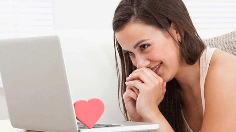 Οnline dating: Κάντε την πρώτη κίνηση!