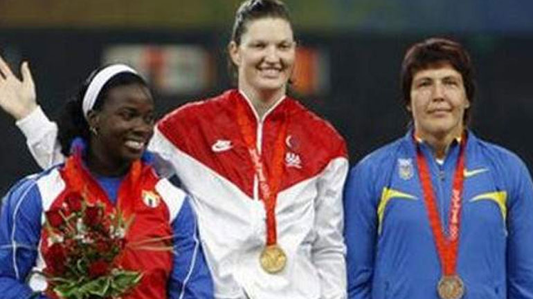 Ολυμπιονίκης πούλησε το ασημένιο μετάλλιο της