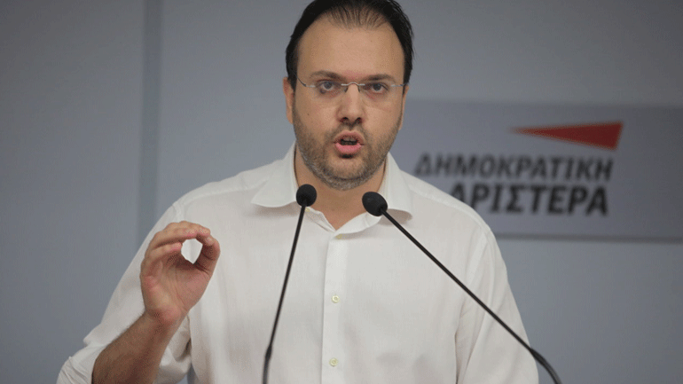 «Από το μαύρο στην ΕΡΤ, στο μαύρο σε ιδιωτικά κανάλια»